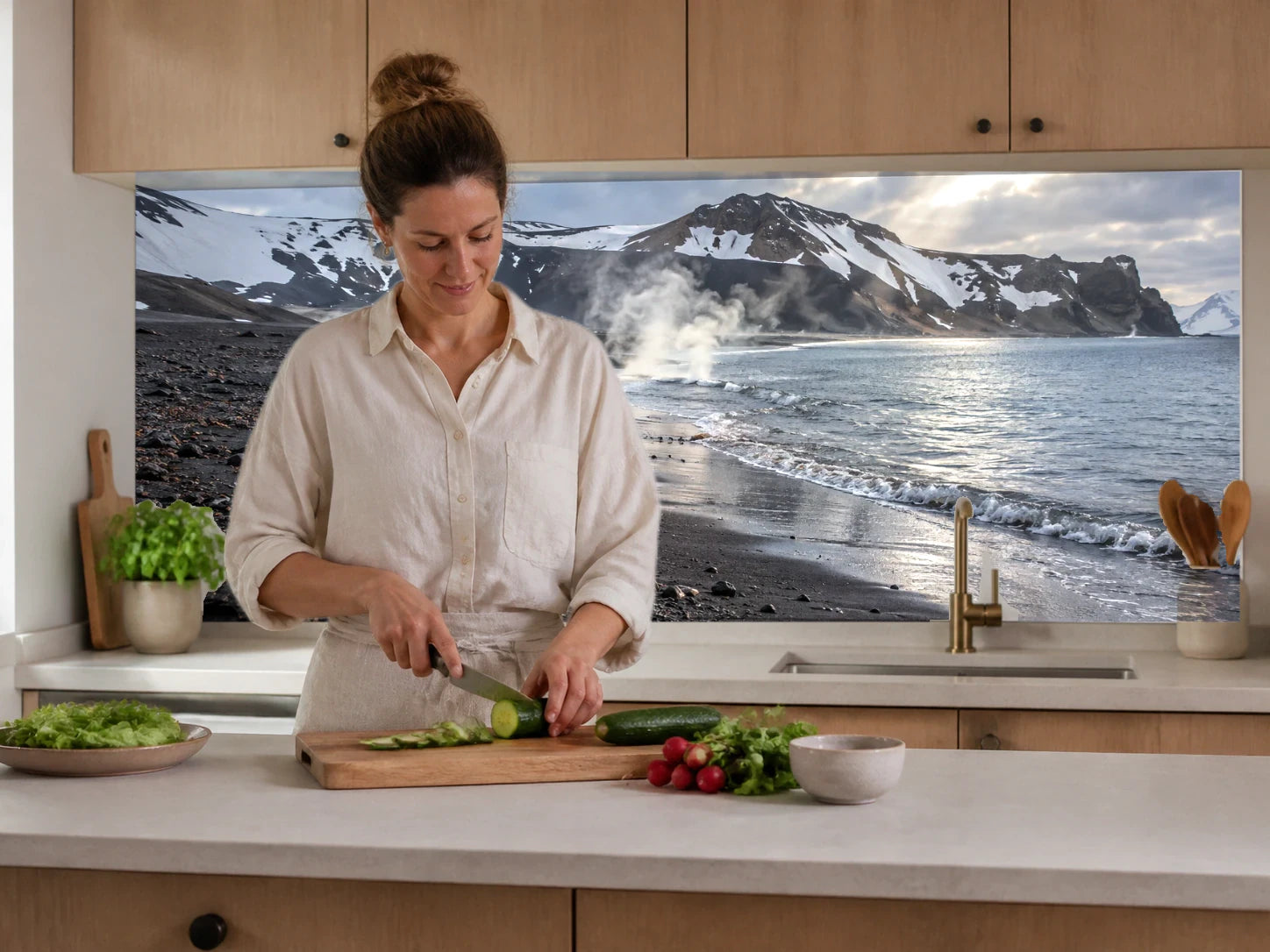 Küchenrückwand „Dampf am Strand von Deception Island“ beim Zubereiten von Gemüse in einer Küche