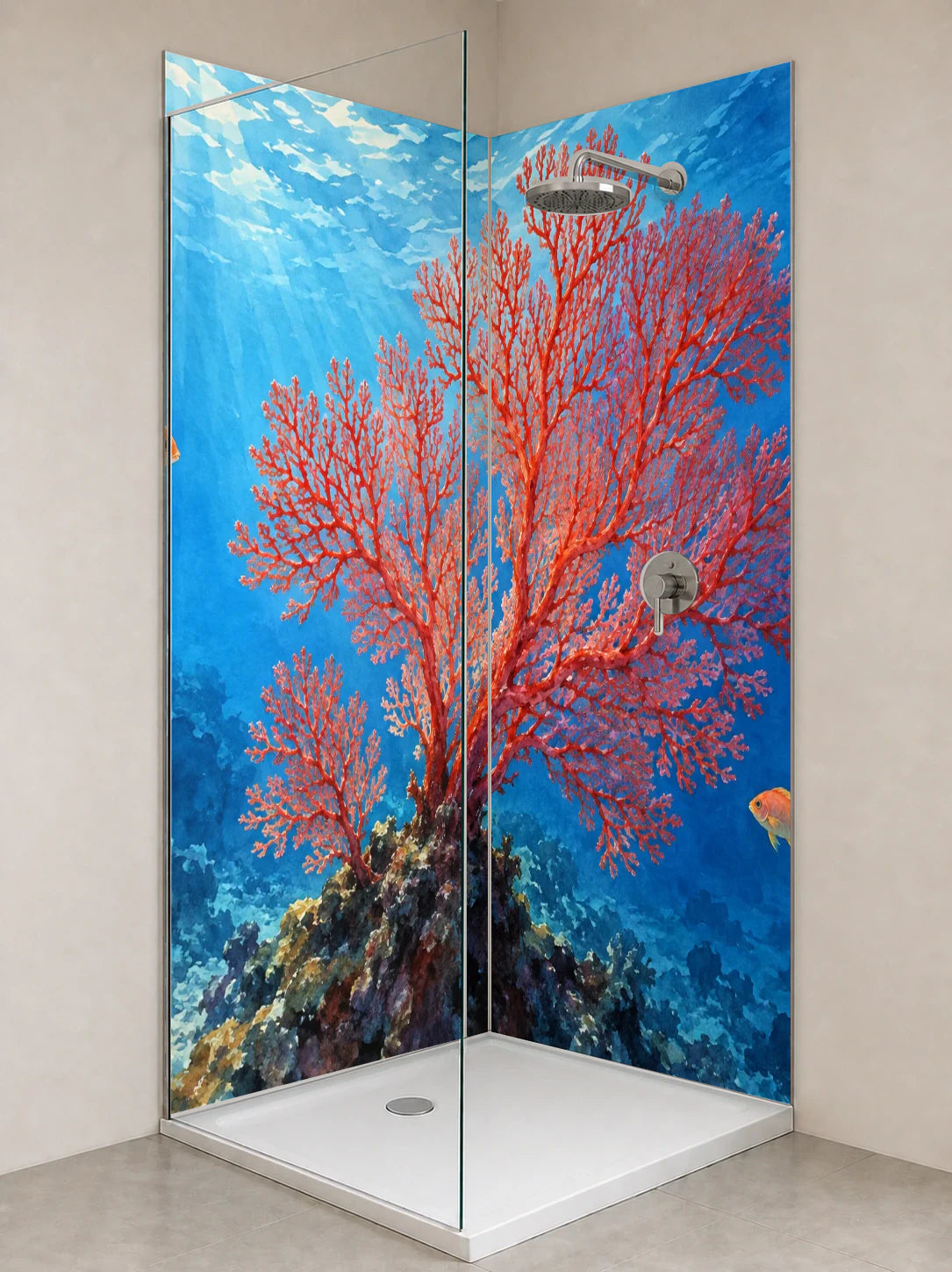 Duschrückwand „Roter Korallenfächer – Aquarell“ als installierte Rückwand in einer hellen Dusche