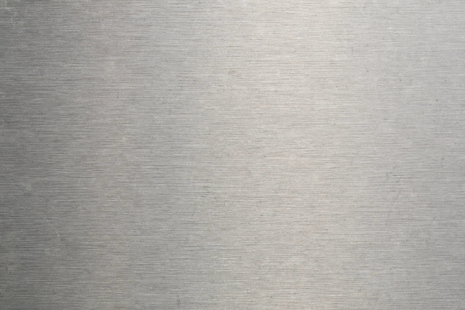Motivvorschau „Silberaluminium im Linienlicht“ für Küchenrückwand